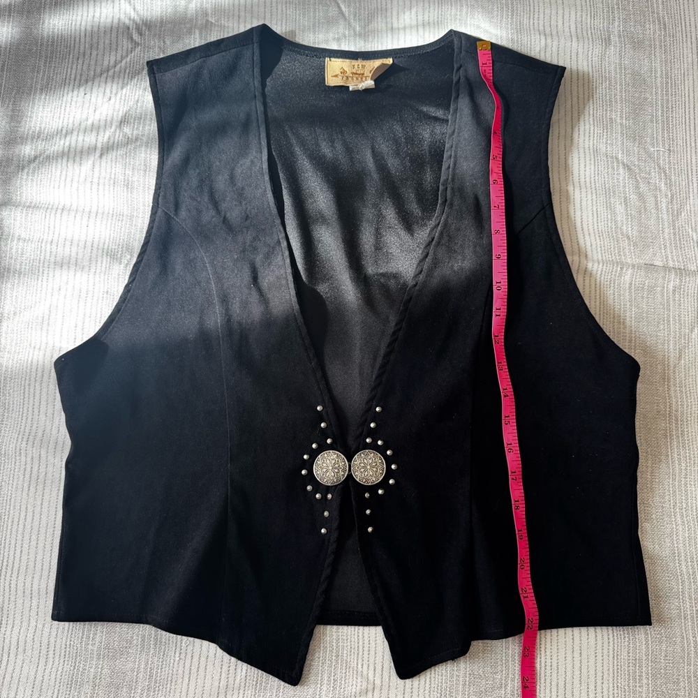 New Frontier Black and Cream Vest
